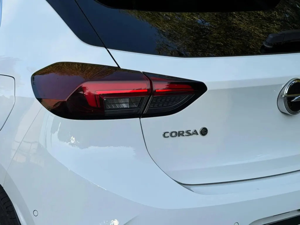 Opel Corsa-e Elegance — fotografia 15