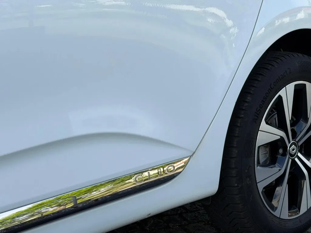 Renault Clio 1.5 Blue dCi Evolution — fotografia 11