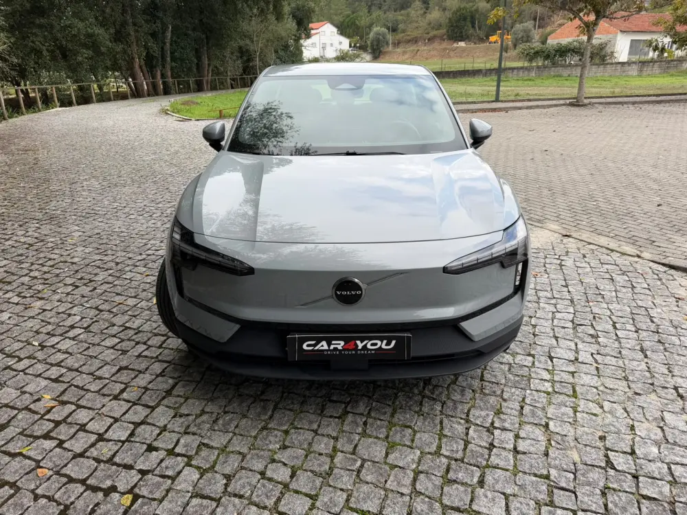 Volvo EX30 69 kWh Single Motor Extended Range Plus — fotografia 14
