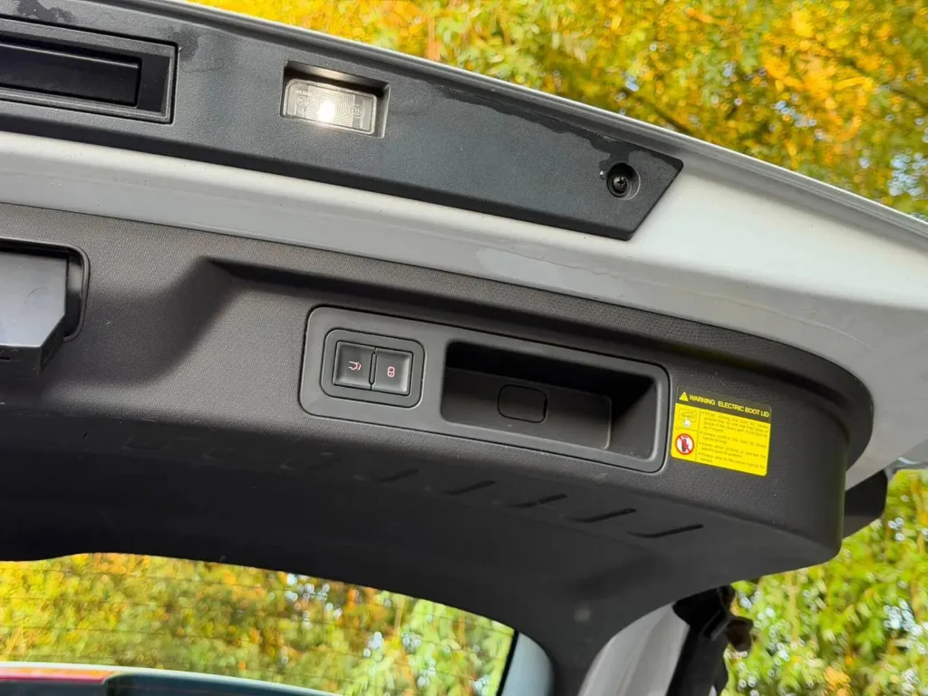 BYD Atto 3 60.48 kWh Design — fotografia 14