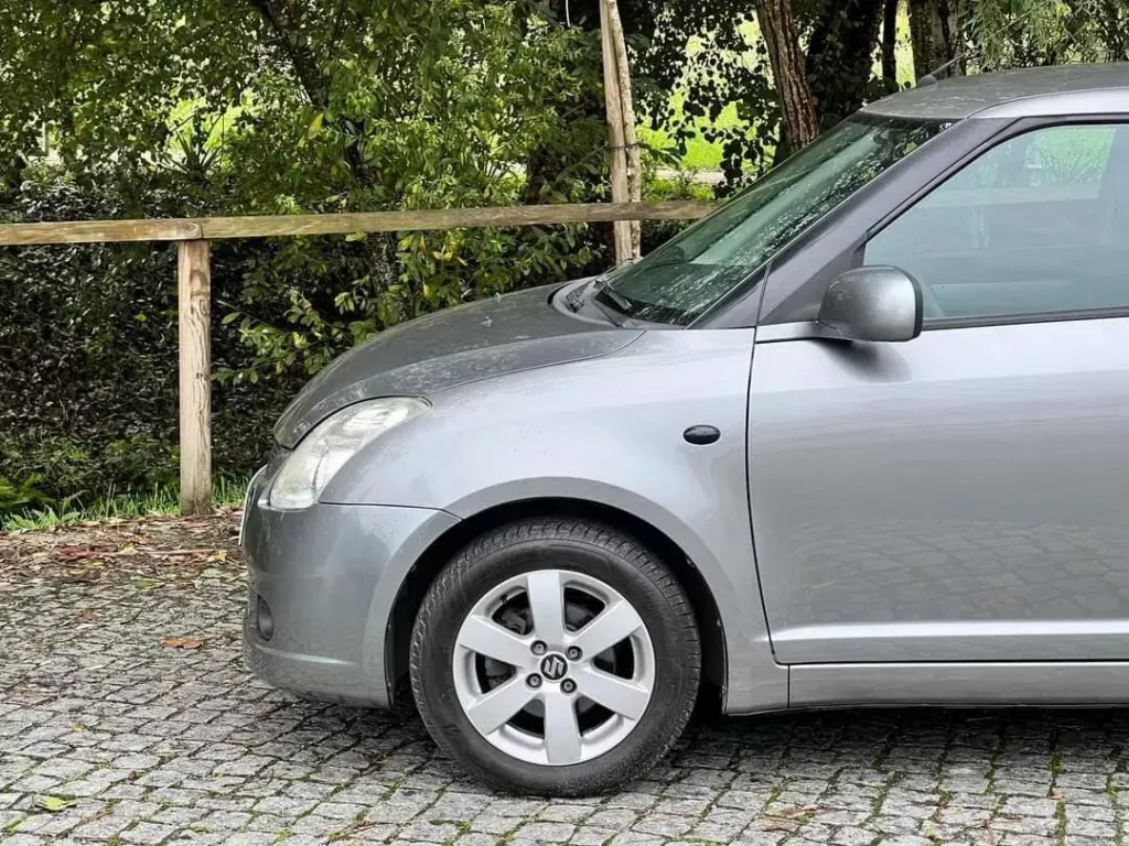 Suzuki Swift 1.3 16V Sport — fotografia 9