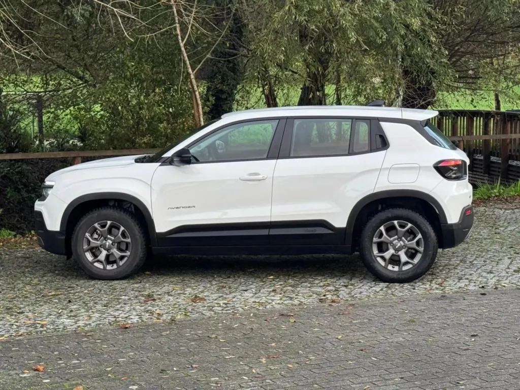 Jeep Avenger 54 kWh Longitude — fotografia 9