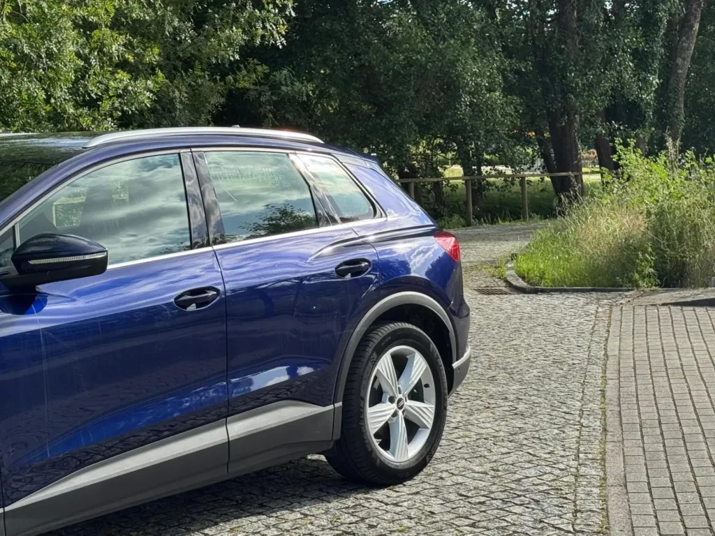 Audi Q4 e-tron 40 63 kWh SE Business — fotografia 3