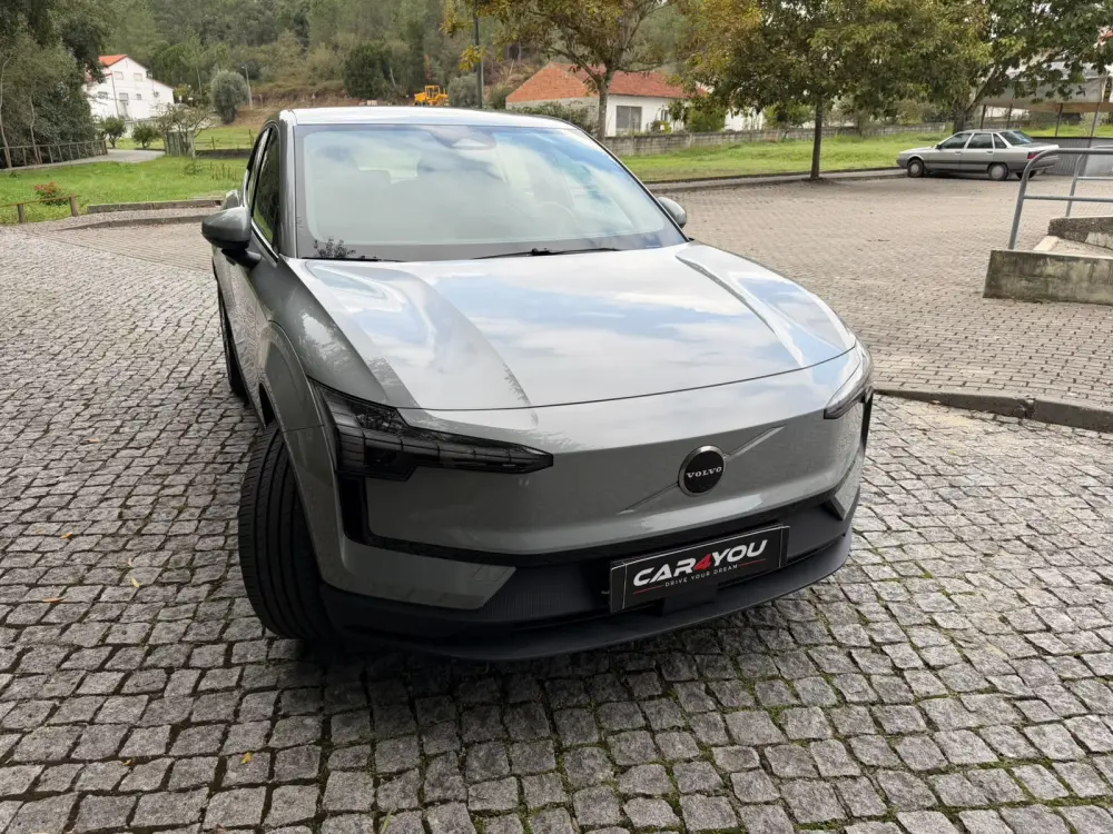 Volvo EX30 69 kWh Single Motor Extended Range Plus — fotografia 12
