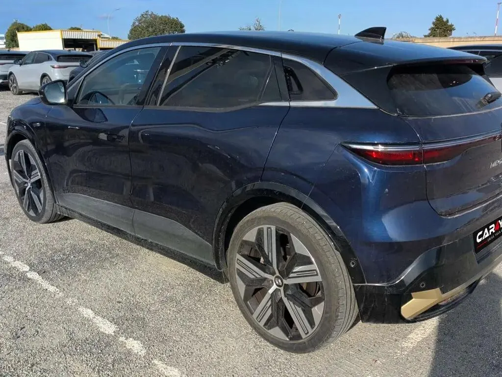 Renault Mégane E-Tech EV60 Iconic — fotografia 4