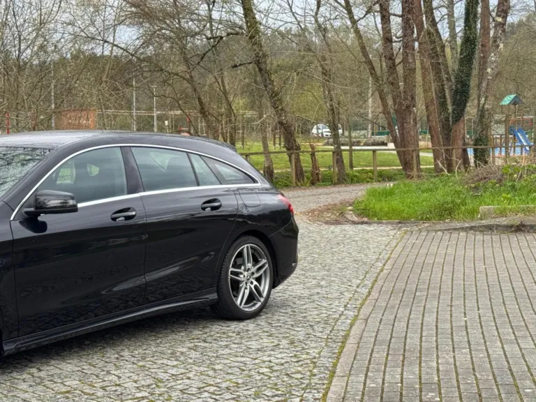Mercedes-Benz CLA 180 7G-DCT AMG Line — foto 3