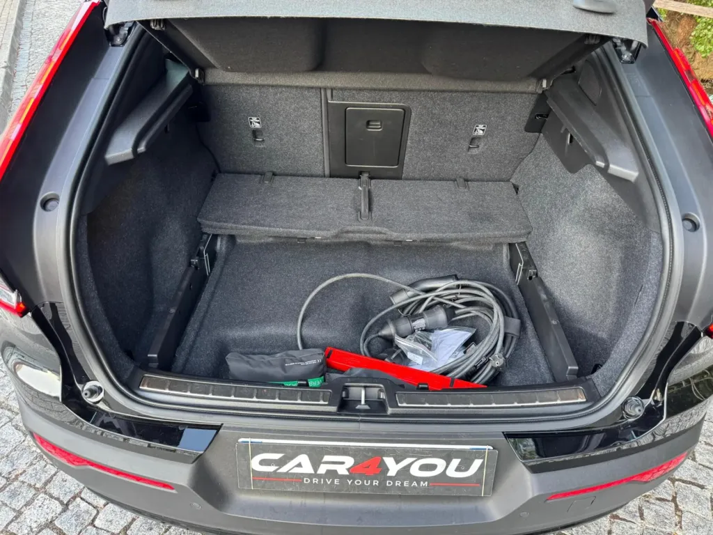 Volvo C40 Recharge Single Motor Plus — fotografia 14