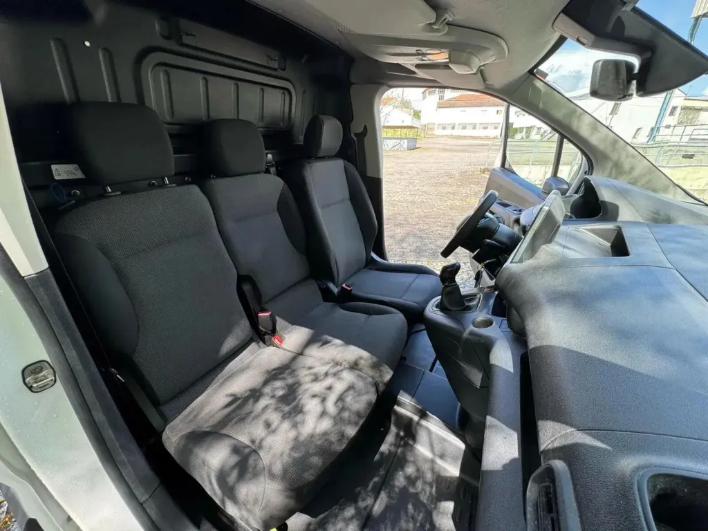 Peugeot Partner 1.5 BlueHdi Premium Standard — fotografia 18