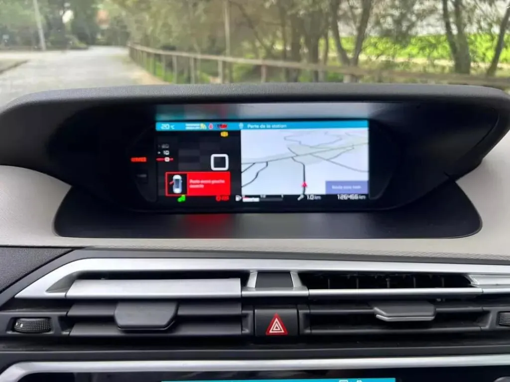 Citroën Grand C4 Spacetourer 1.2 PureTech Feel — fotografia 18