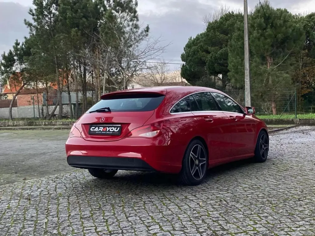 Mercedes-Benz CLA 200 d Shooting Brake Urban — fotografia 14
