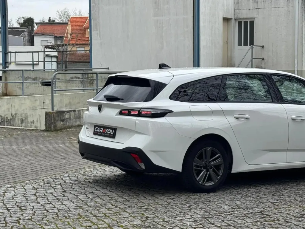 Peugeot 308 SW 1.2 PureTech Active Pack — fotografia 5