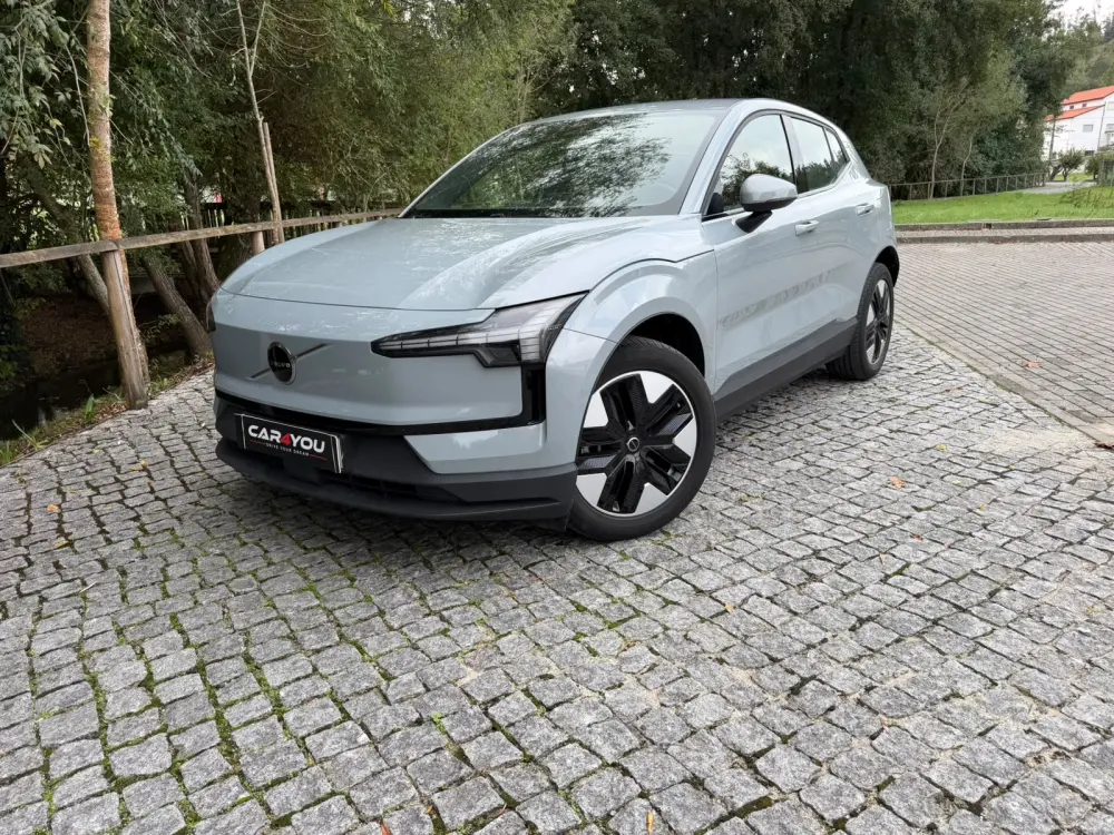 Volvo EX30 69 kWh Single Motor Extended Range Plus — fotografia 11
