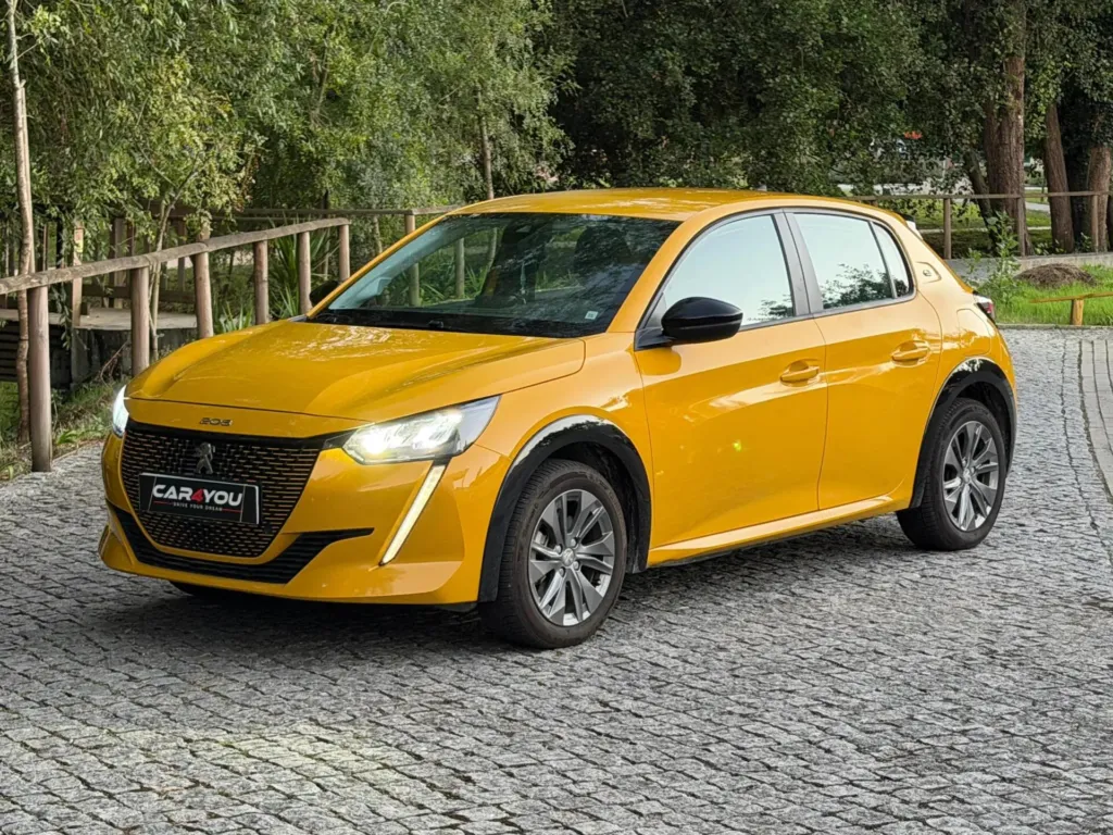 Peugeot e-208 50 kWh Active Pack — fotografia 4