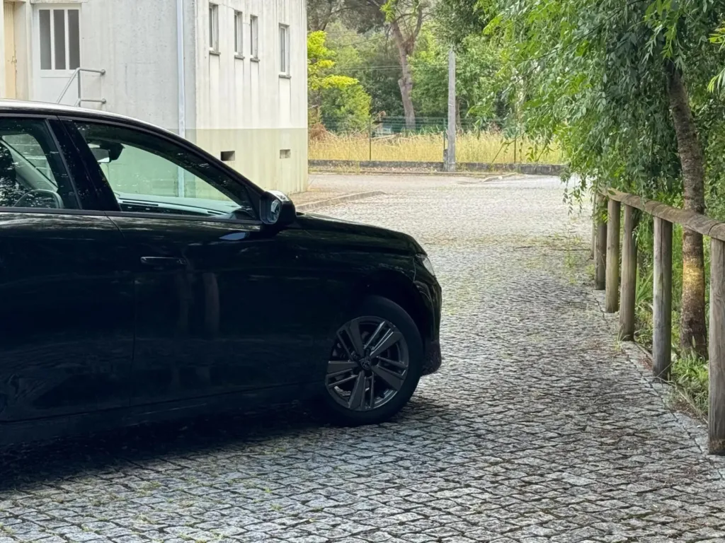Peugeot 308 PureTech 130 EAT8 Active Pack — fotografia 6