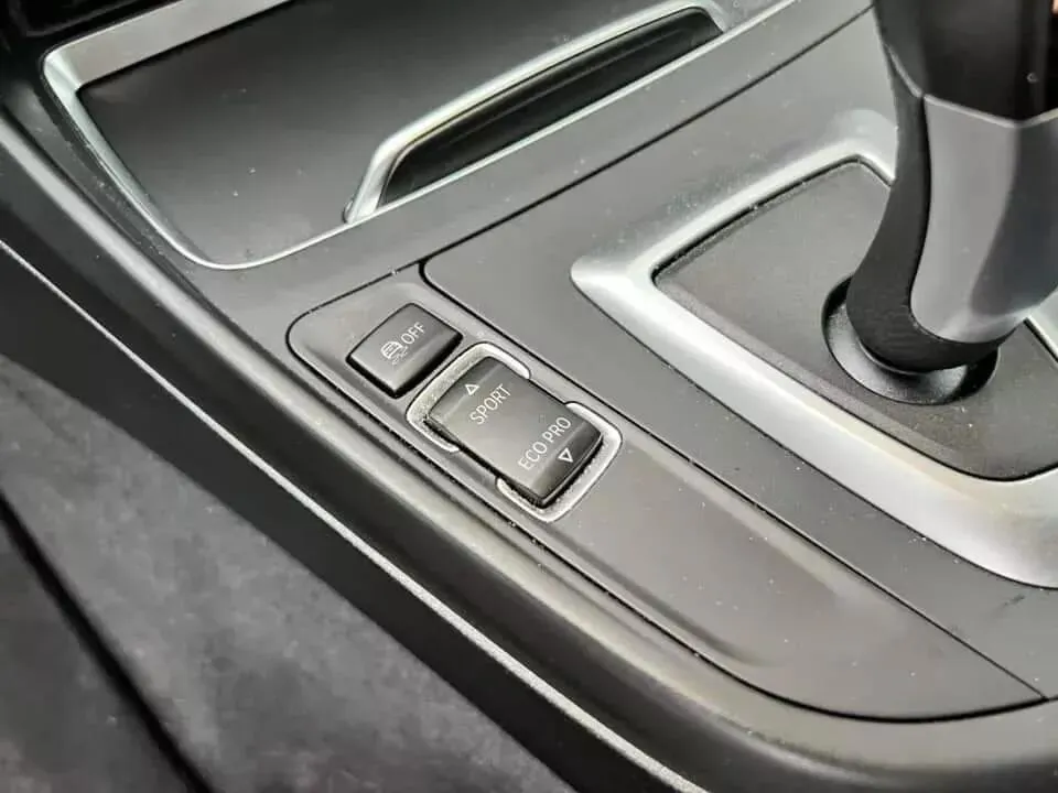 BMW 118 d Line Sport Auto — fotografia 19