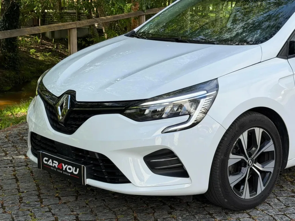 Renault Clio 1.5 Blue dCi Evolution — fotografia 12
