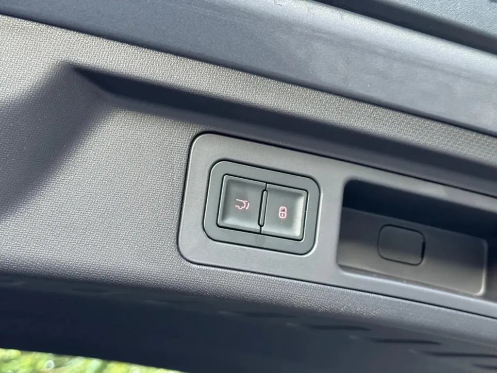 BYD Atto 3 60.48 kWh Design — fotografia 12