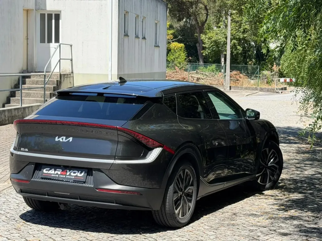 Kia EV6 58 kWh Air — fotografia 12