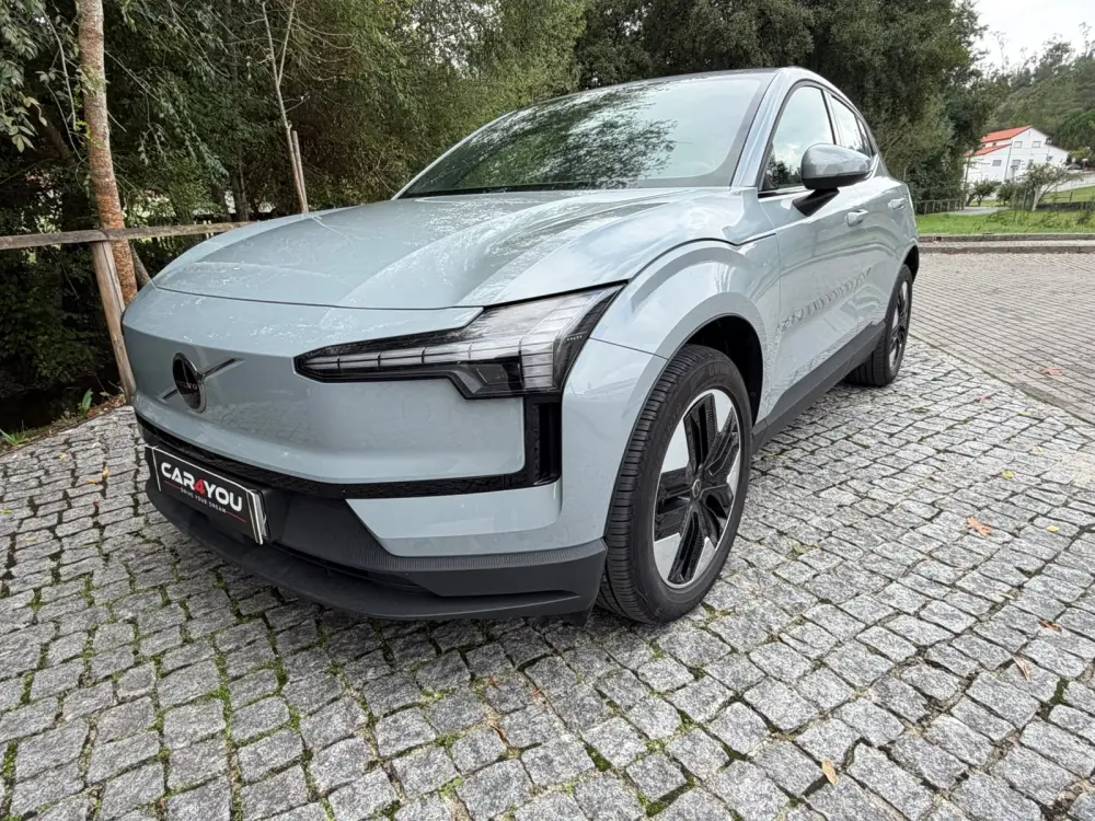 Volvo EX30 69 kWh Single Motor Extended Range Plus — fotografia 8