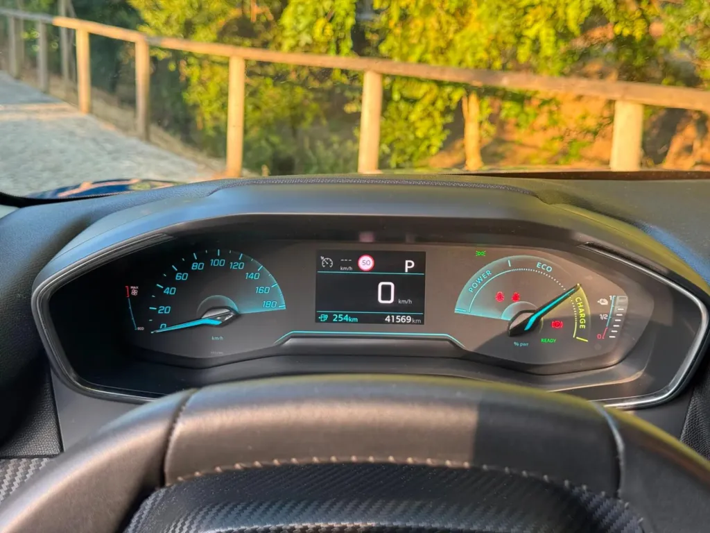 Peugeot e-208 50 kWh Active Pack — fotografia 20