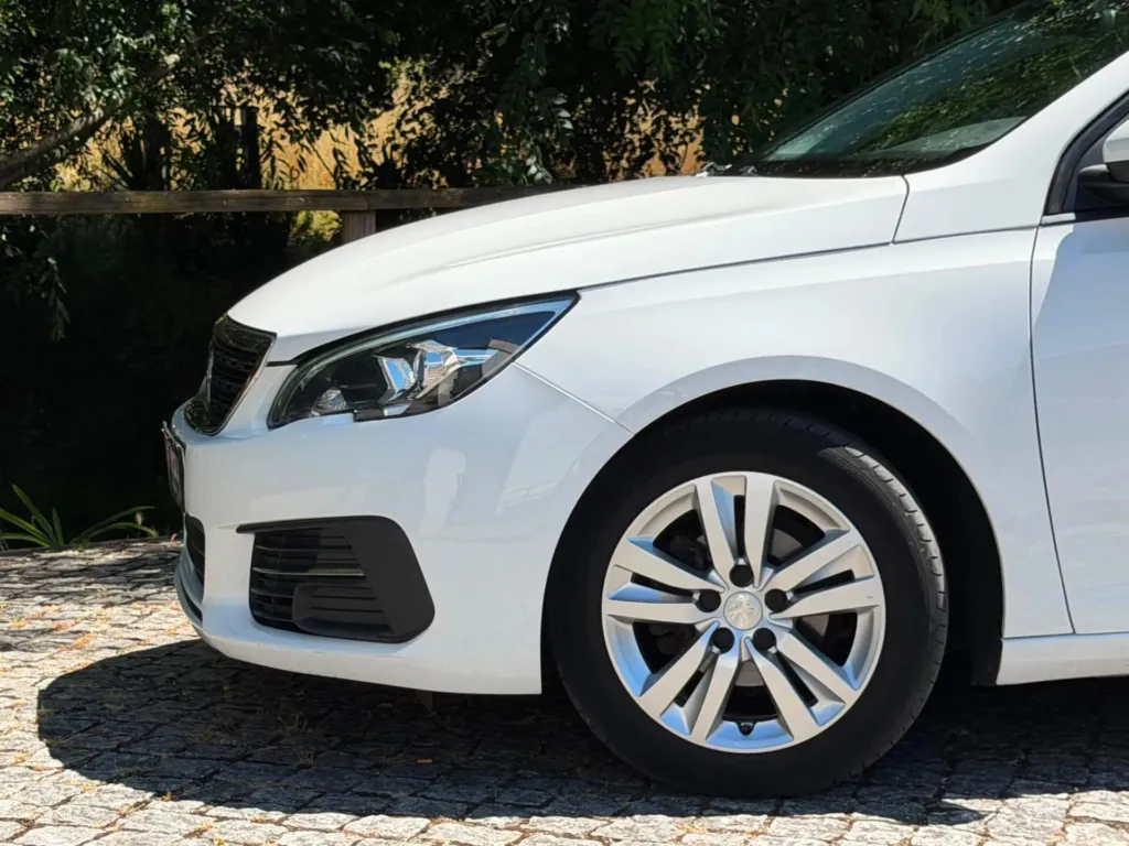 Peugeot 308 1.5 BlueHDi Active Pack — fotografia 2