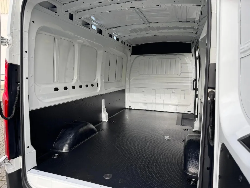 Maxus eDeliver 9 77 kWh L3H2 — fotografia 18