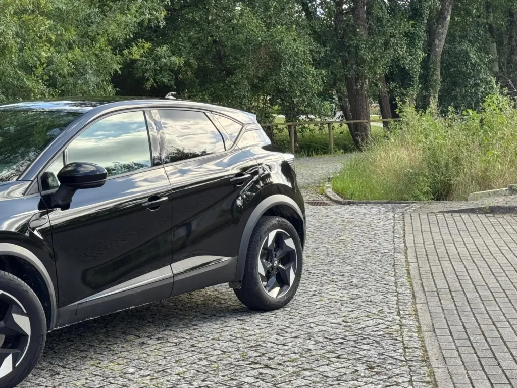 Renault Captur 1.0 TCe Techno — fotografia 3