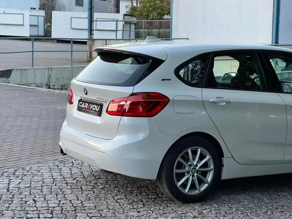 BMW 225xe Active Tourer Advantage — fotografia 5
