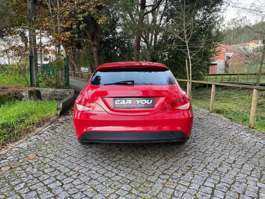 Mercedes-Benz CLA 200 d Shooting Brake Urban — fotografia 8