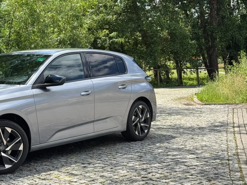 Peugeot 308 1.2 PureTech Allure Pack — fotografia 3
