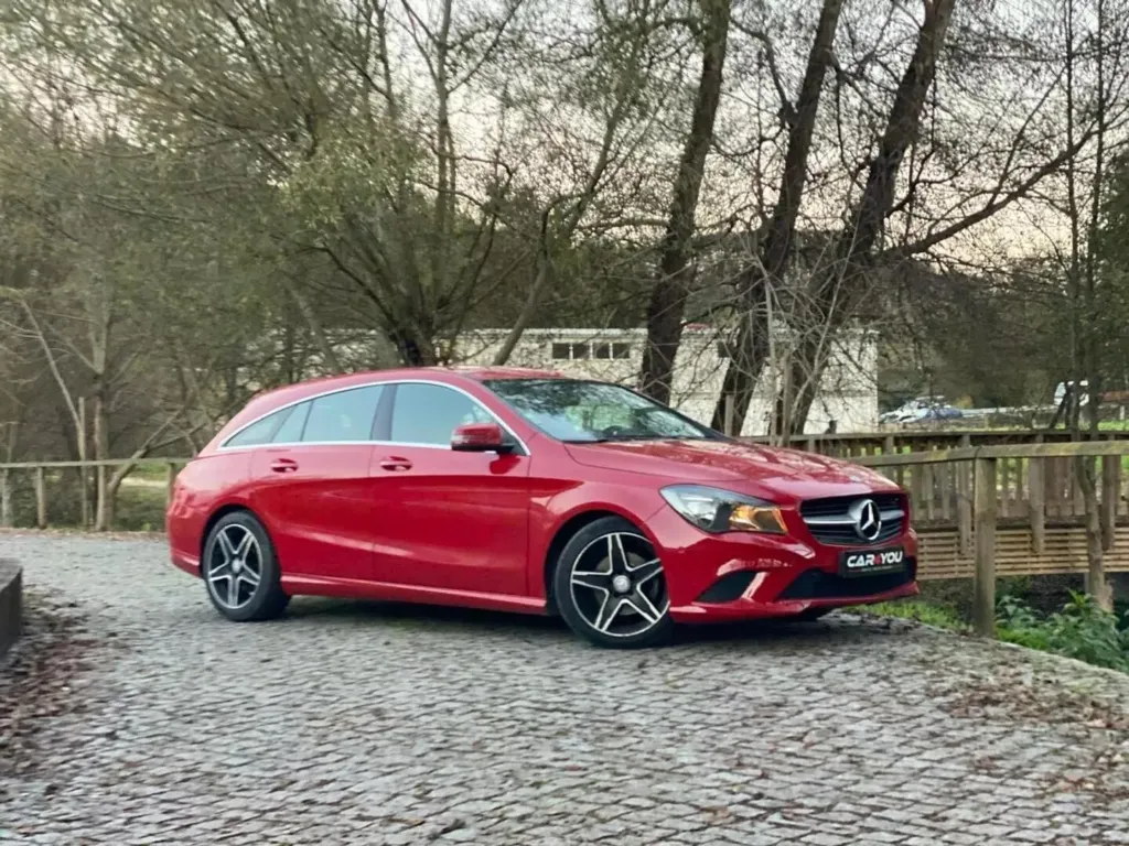 Mercedes-Benz CLA 200 d Shooting Brake Urban — fotografia 5