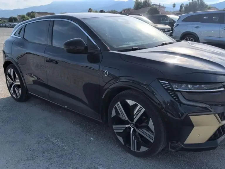 Renault Mégane E-Tech EV60 Iconic — foto 3