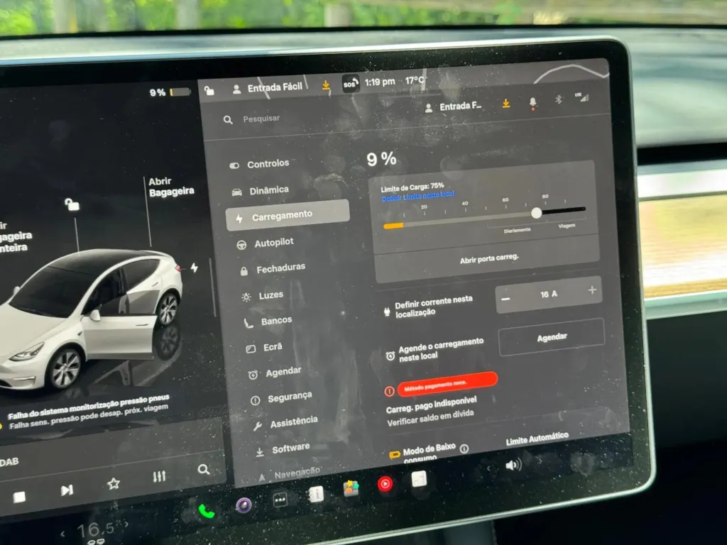 Tesla Model Y Long Range Dual Motor AWD — fotografia 17
