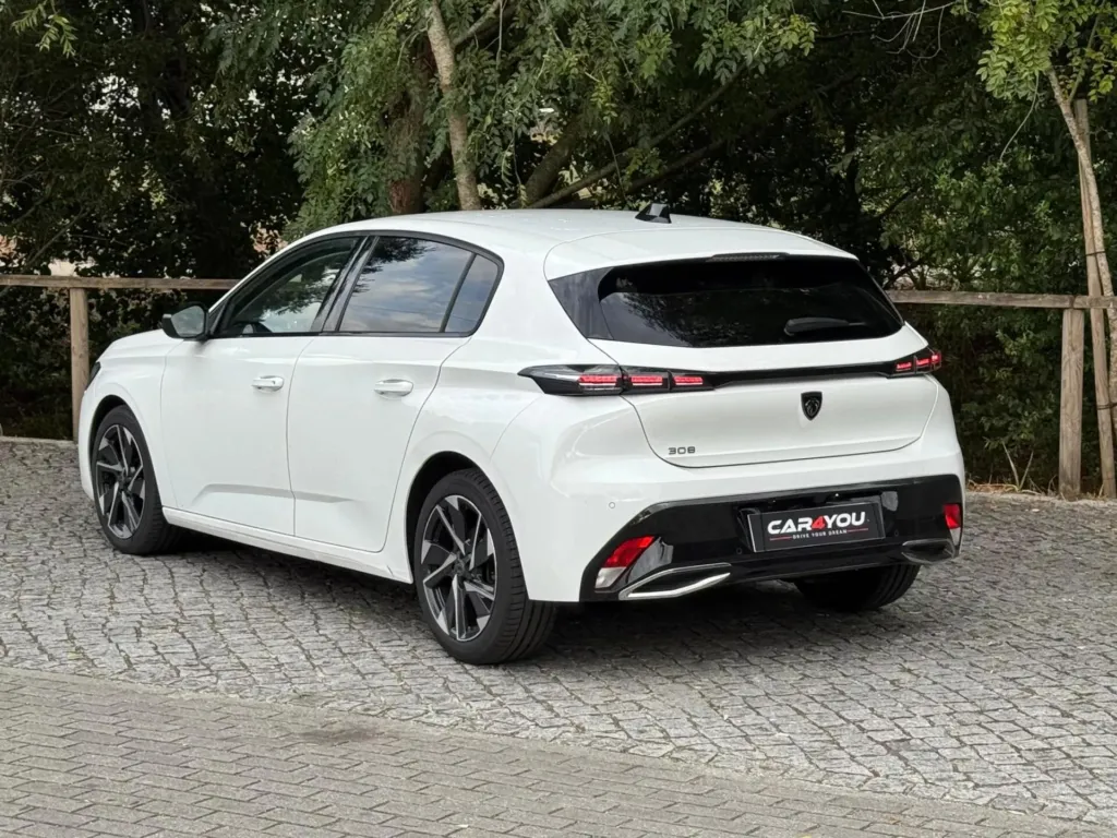 Peugeot 308 1.2 PureTech Allure EAT8 — fotografia 9