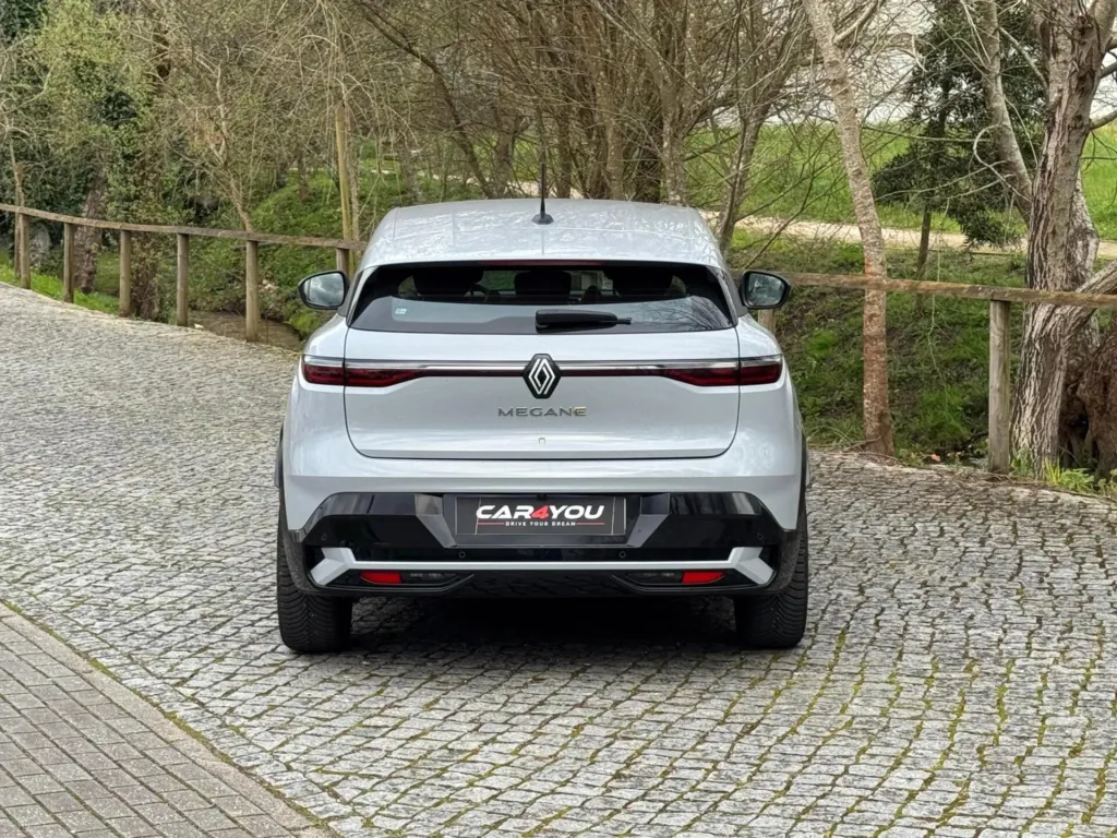 Renault Mégane E-Tech EV60 Equilibre Optimum Charge — fotografia 5