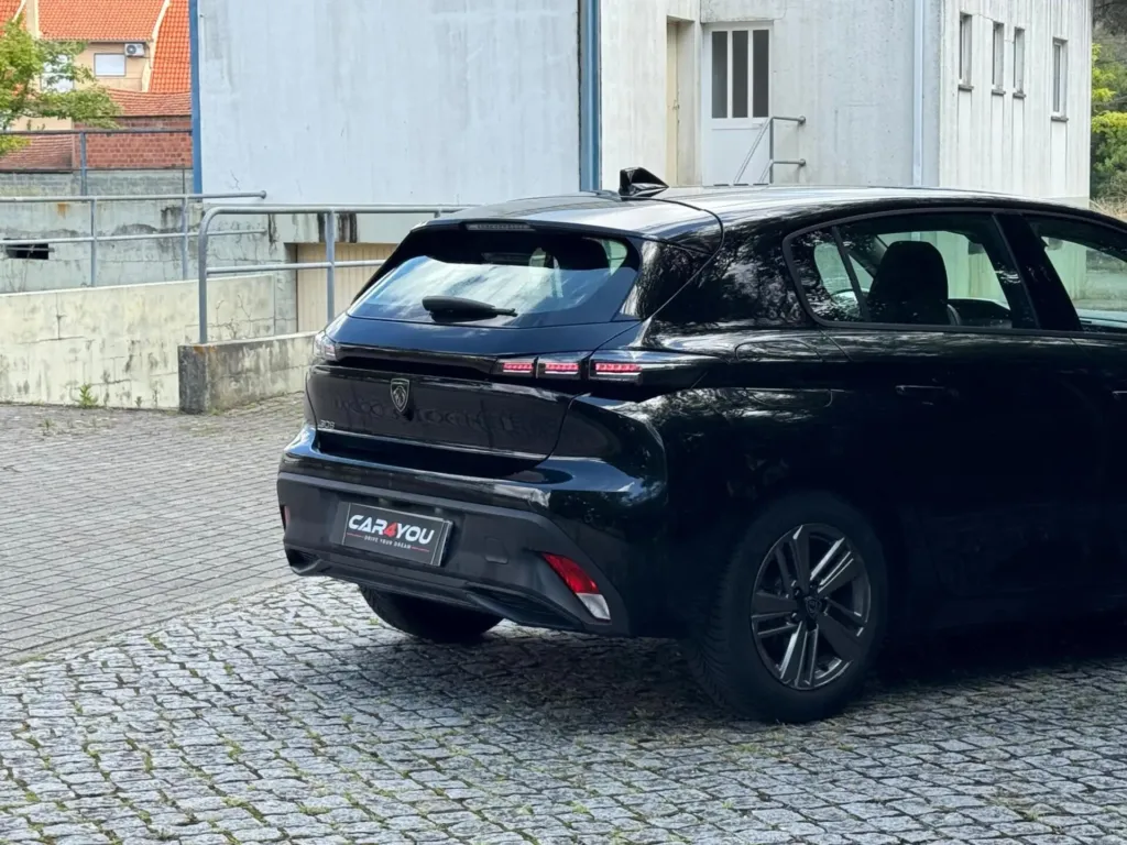 Peugeot 308 PureTech 130 EAT8 Active Pack — fotografia 5