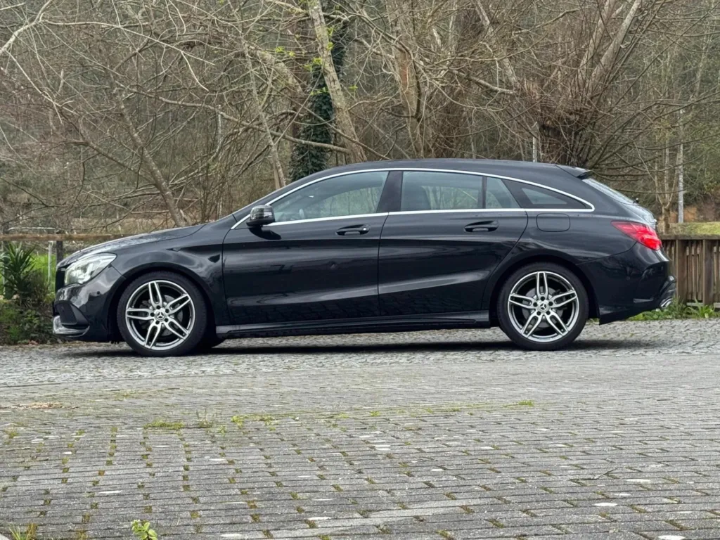Mercedes-Benz CLA 180 7G-DCT AMG Line — fotografia 7
