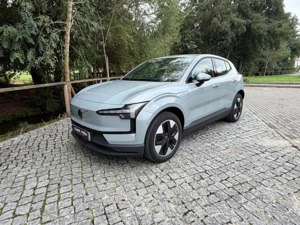 Volvo EX30 69 kWh Single Motor Extended Range Plus — fotografia 6