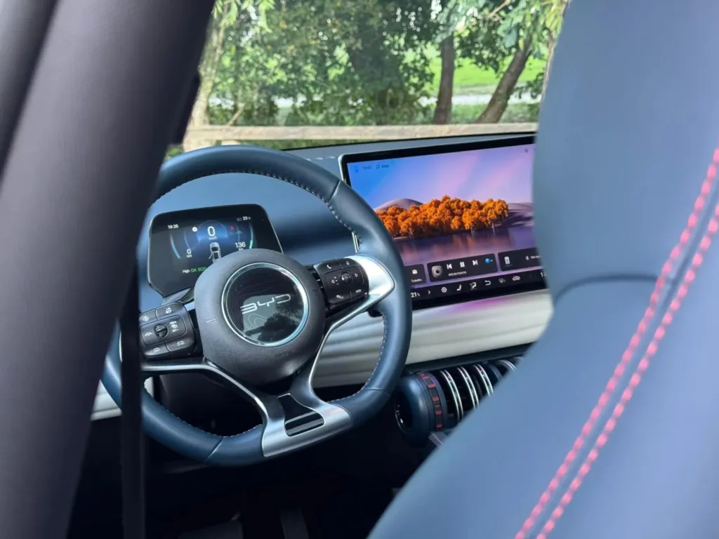 BYD Atto 3 60.48 kWh Design — fotografia 18