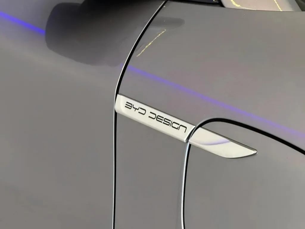 BYD Atto 3 60.48 kWh Design — fotografia 8