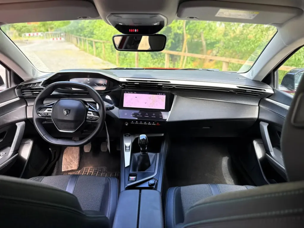 Peugeot 308 1.2 PureTech Allure — fotografia 15