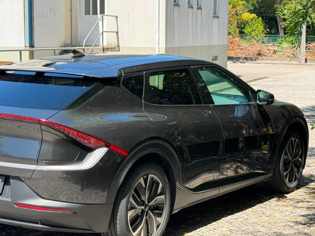 Kia EV6 58 kWh Air — fotografia 8