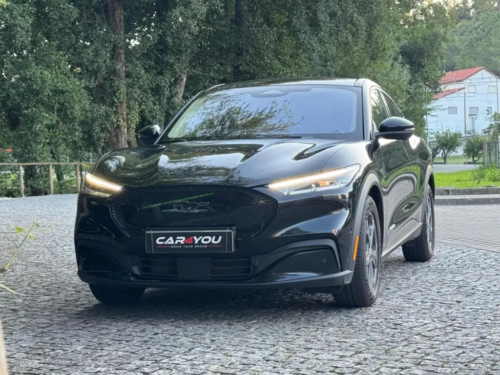 Ford Mustang Mach-E 75.7 kWh Base — fotografia 5