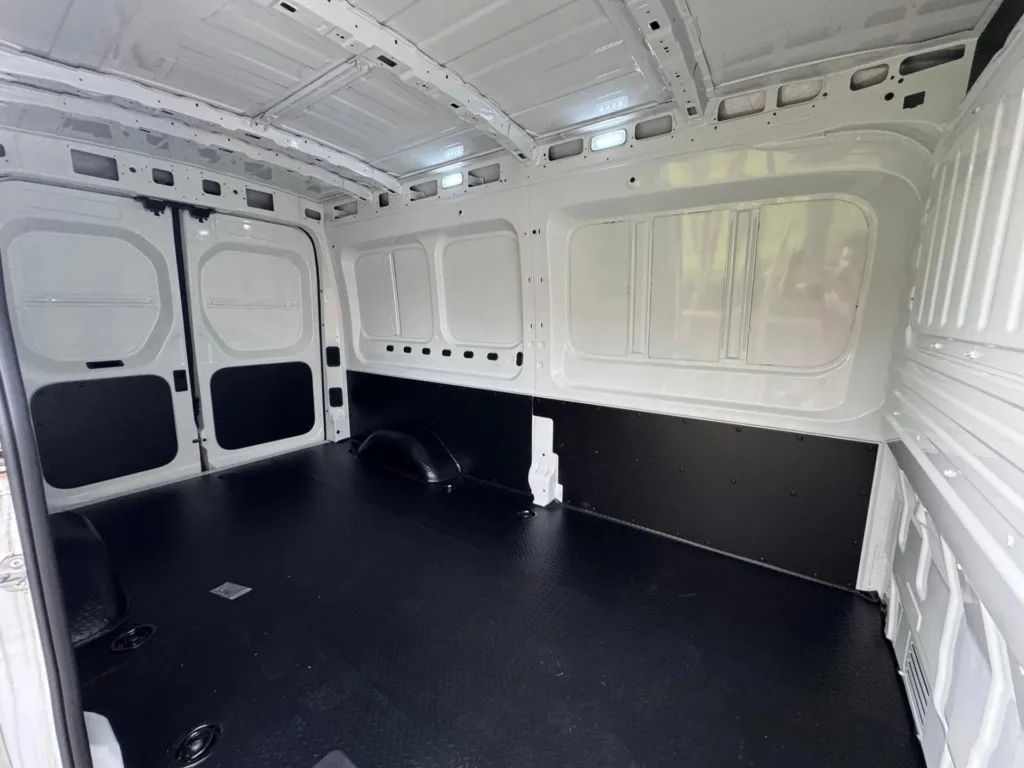 Maxus eDeliver 9 77 kWh L3H2 — fotografia 15