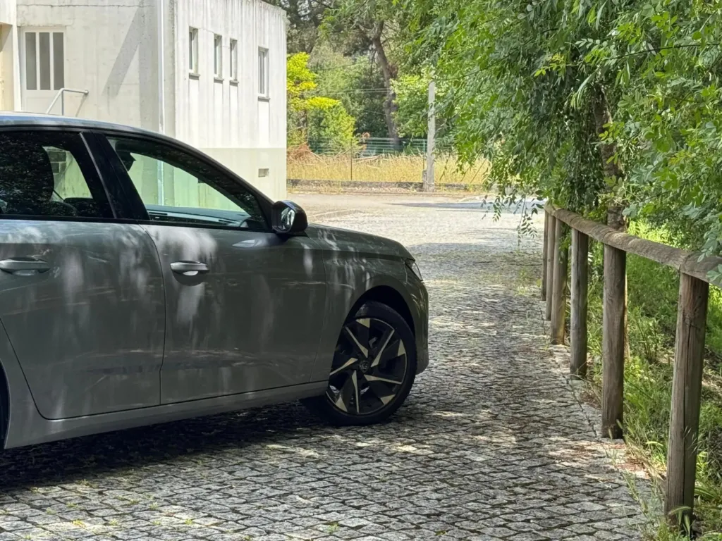 Peugeot 308 1.2 PureTech Allure Pack — fotografia 6