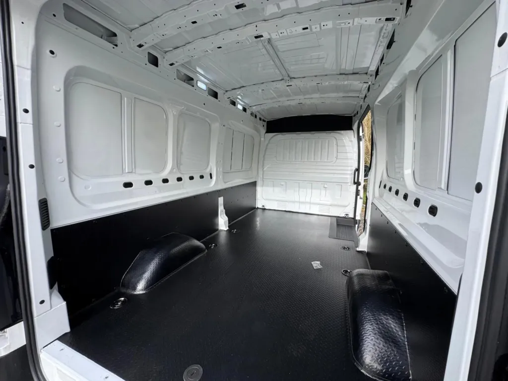 Maxus eDeliver 9 77 kWh L3H2 — fotografia 17