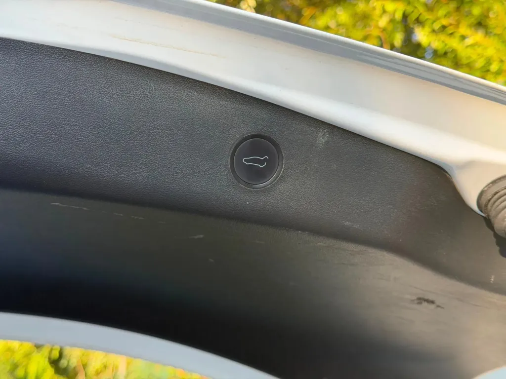 Tesla Model 3 Standard RWD — fotografia 14