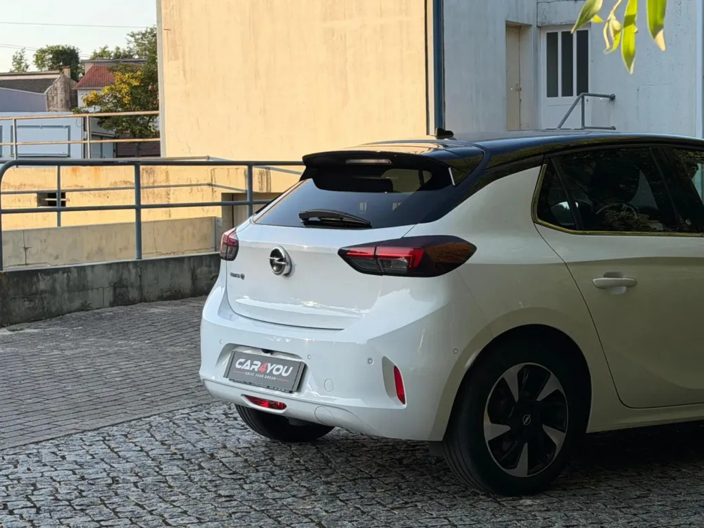 Opel Corsa-e Elegance — fotografia 11