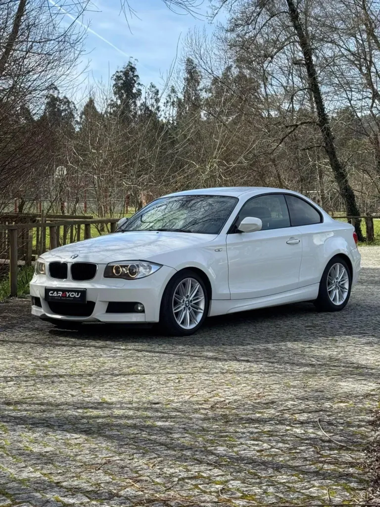 BMW 120 d Limited Edition Lifestyle c/ M Sport Pack — fotografia 10