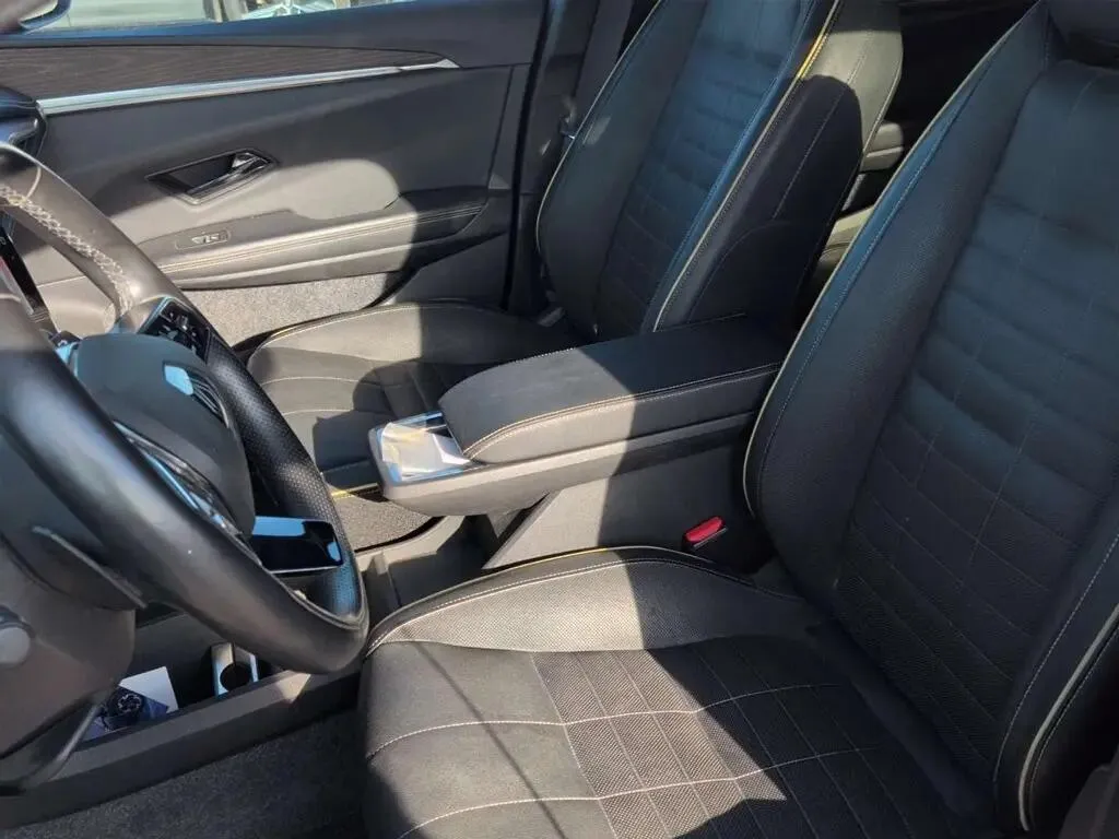 Renault Mégane E-Tech EV60 Iconic — fotografia 12